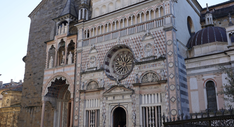 free-walking-tour-of-the-secrets-of-bergamo-es-4