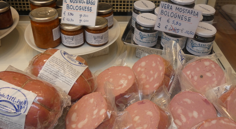 bolognas-gastronomic-markets-free-walking-tour-en-2