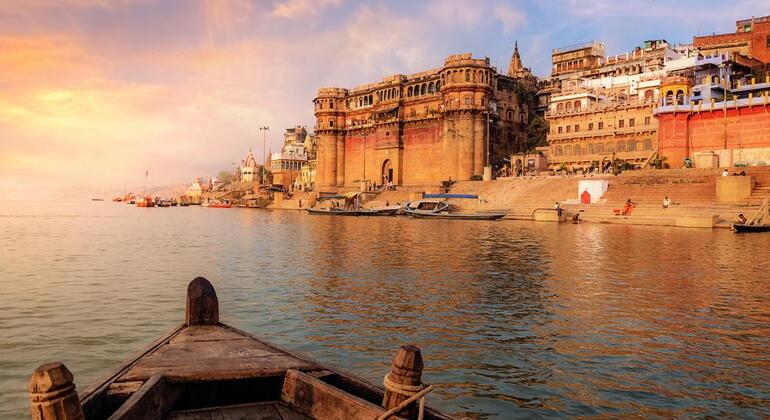 Sunrise in Varanasi with Ganga Arti and Boat Ride