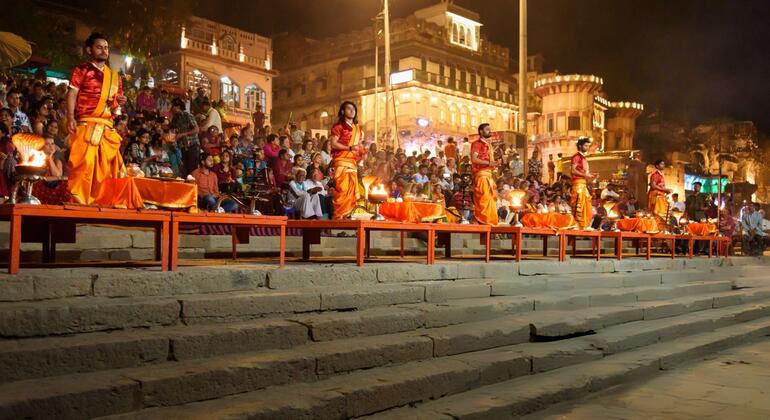 sunrise-in-varanasi-with-ganga-arti-boat-ride-en-1