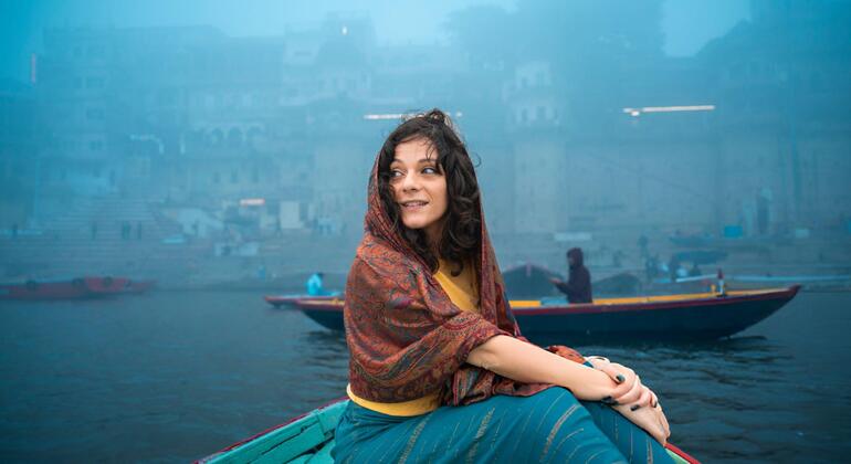 sunrise-in-varanasi-with-ganga-arti-boat-ride-en-3