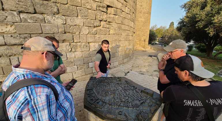 baku-old-city-walk-with-free-tea-treats-es-3