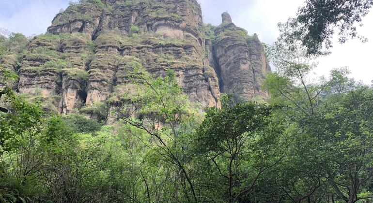 hiking-adventure-in-tepoztlans-sacred-mountains-en-1