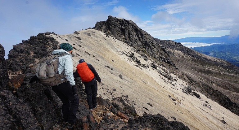 Salita alla cima del Ruco Pichincha Fornito da Victor Vial