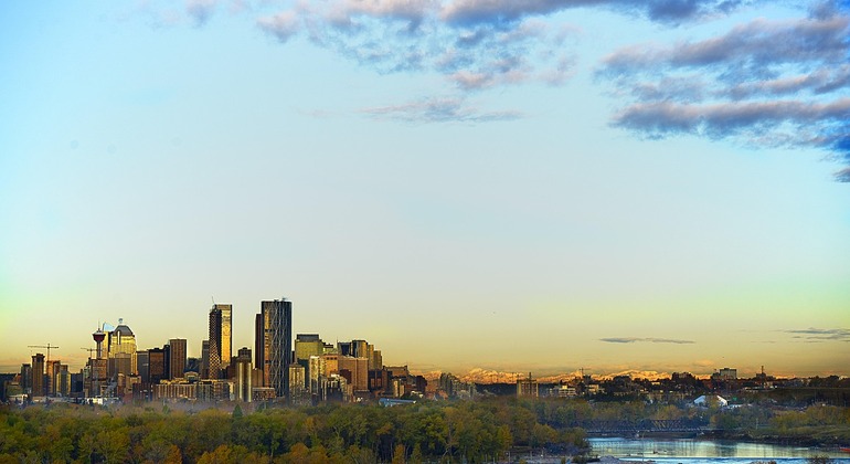 walking-through-the-heart-of-calgary-en-1