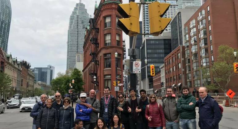 Free-Tour-a-Pie-por-el-Centro-de-Toronto-6