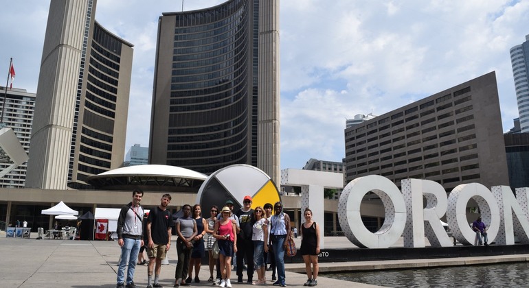 Free-Tour-a-Pie-por-el-Centro-de-Toronto-12