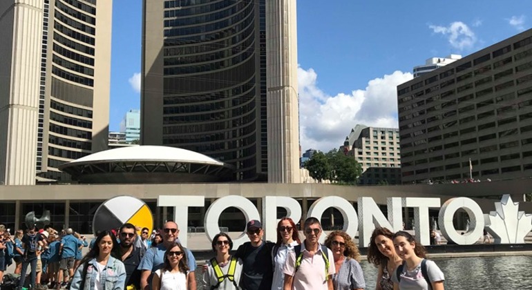 Free-Tour-a-Pie-por-el-Centro-de-Toronto-16