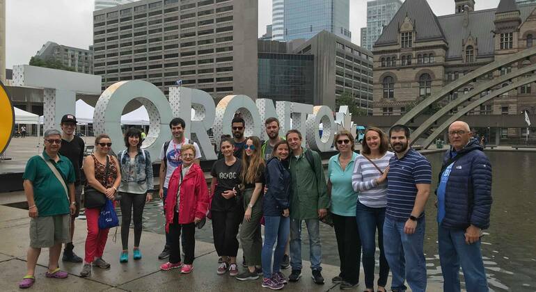 Free-Tour-a-Pie-por-el-Centro-de-Toronto-18