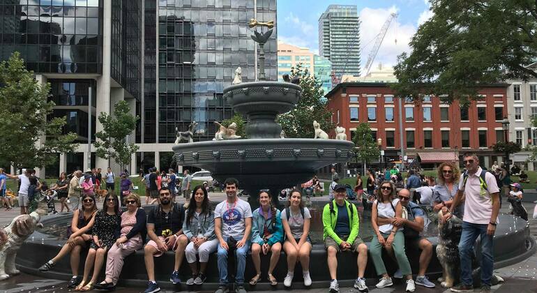 Free-Tour-a-Pie-por-el-Centro-de-Toronto-19