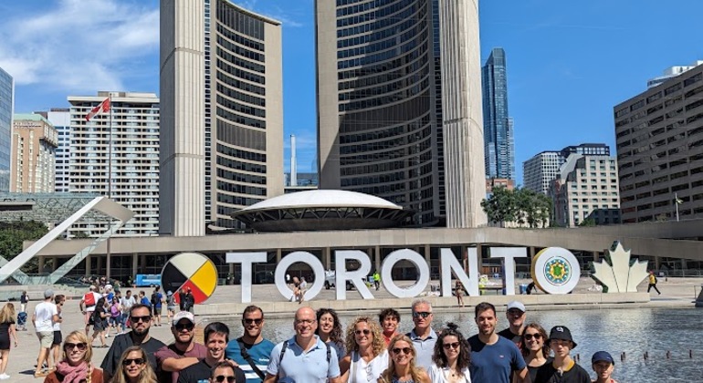 Free-Tour-a-Pie-por-el-Centro-de-Toronto-26