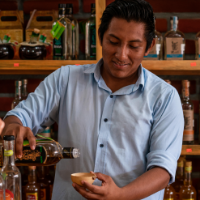 Antonio Molina — Guia de Degustação de café local e experiência cultural, México
