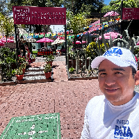 Pablo Tello  — Guide in Pyramiden von Teotihuacan und Basilika von Guadalupe, Mexiko