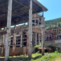 Red Stone — Guía del Lihnid Tour Pogradec, Albania