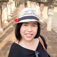 Elena — Guide of Bangkok Landmark Temples Market & Food Taste, Thailand