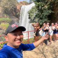 Jackie Trang — Guía del Aventura en las Cataratas de Da Lat, Vietnam