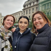 Sabrina — Guide in Bukarest: Von der Monarchie zum Kommunismus und die Altstadt, Rumänien